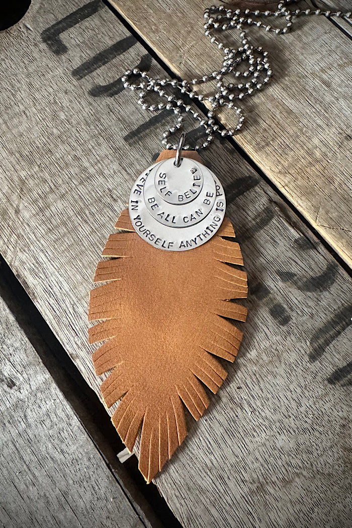MICKELLOO FEATHER & CHARMS NECKLACE  - SELF BELIEF