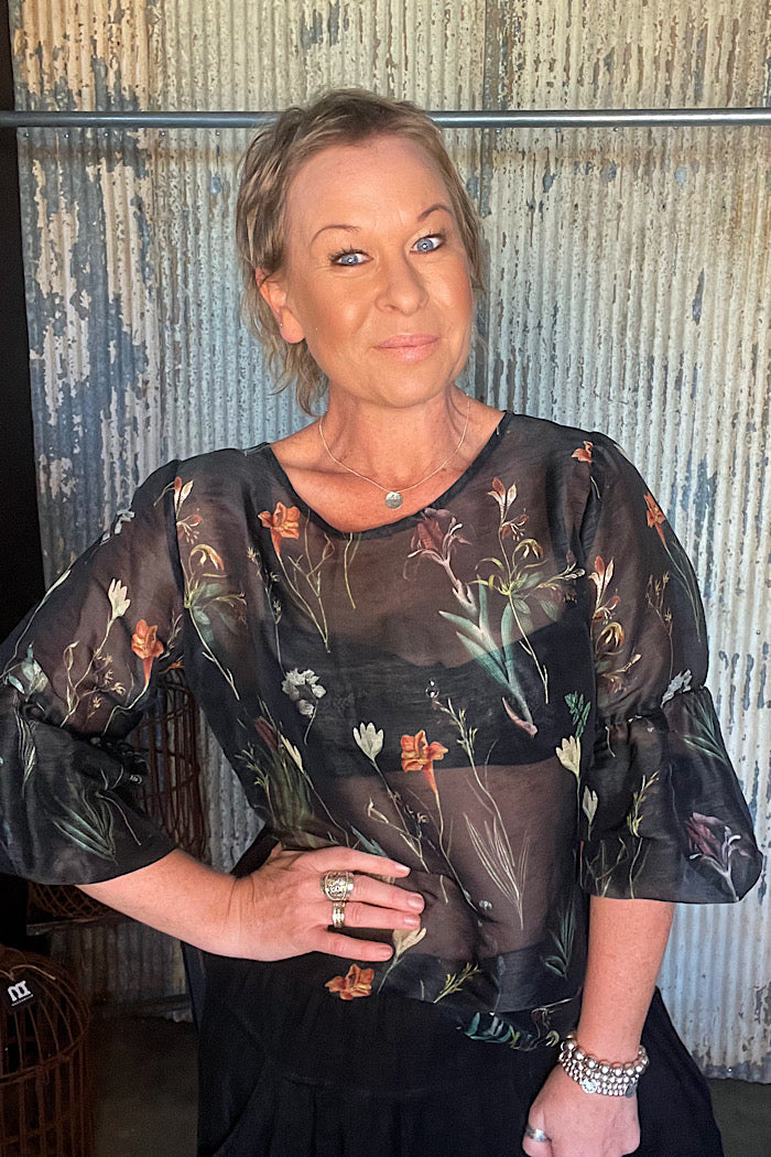 COURTNEY BLOUSE - BLACK BOTANICAL