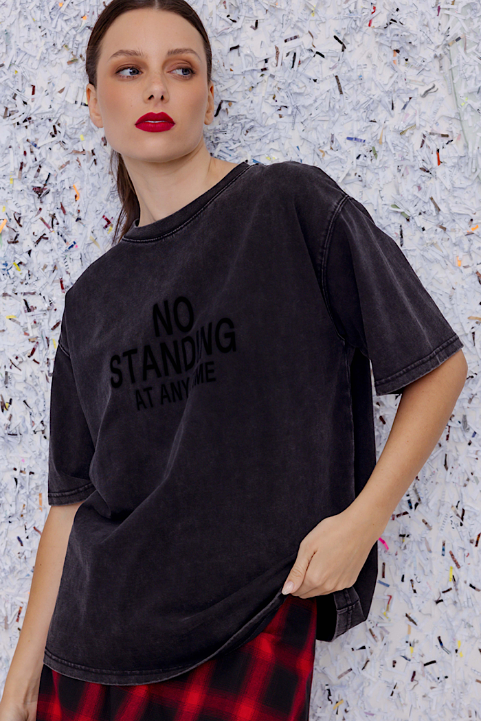 M.A. DAINTY HORIZONTAL TEE - BLACK