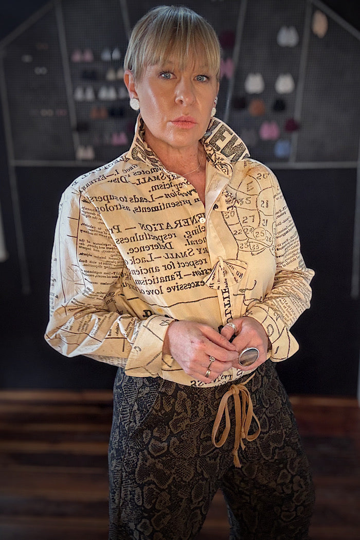 M.A. DAINTY TRUCKER JEANS - BROWN SNAKE