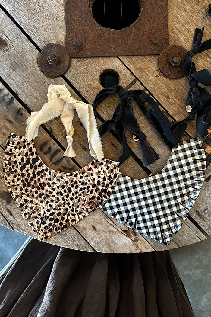 MICKELLOO “WAGTAIL” NECKLACE - ANIMAL