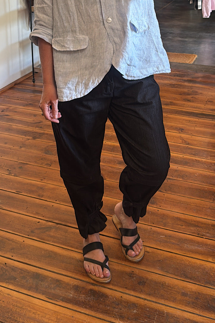 M.A. DAINTY TRUCKER JEANS - BLACK