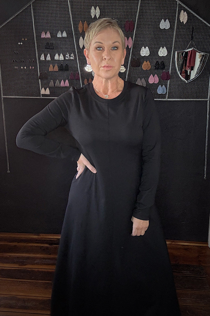 CORONET PEAK DRESS - BLACK