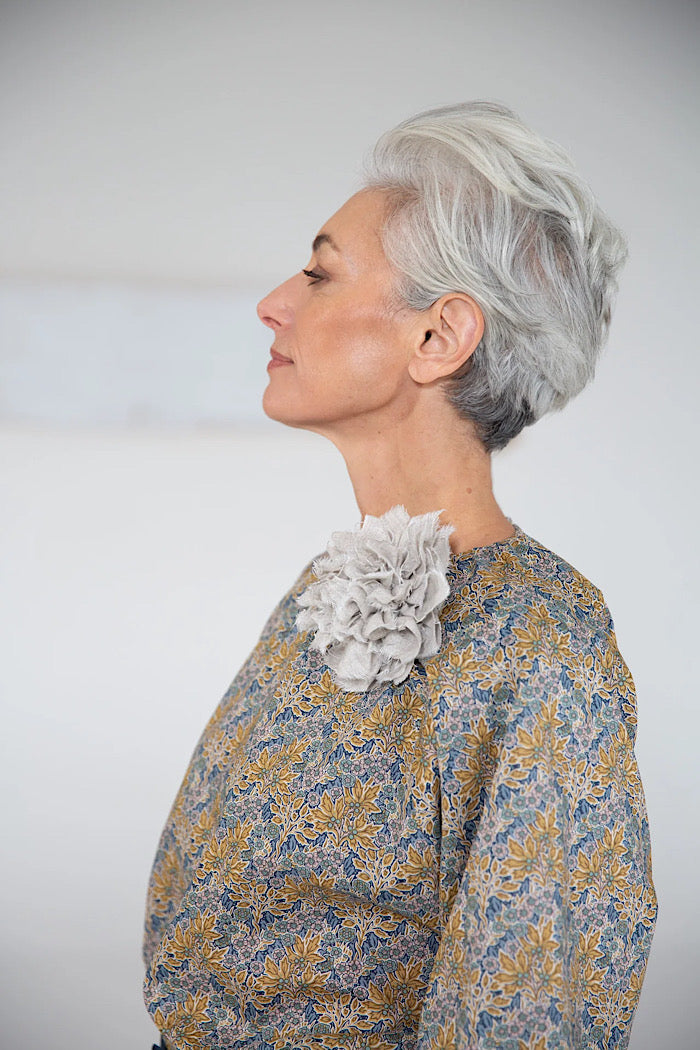 EVA'S SUNDAY FABRIC FLOWER BROOCH - NEUTRAL
