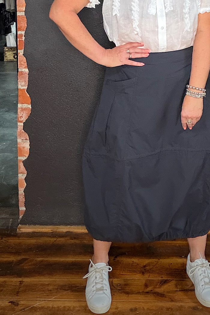 HEMLINE HYPE SKIRT - NAVY