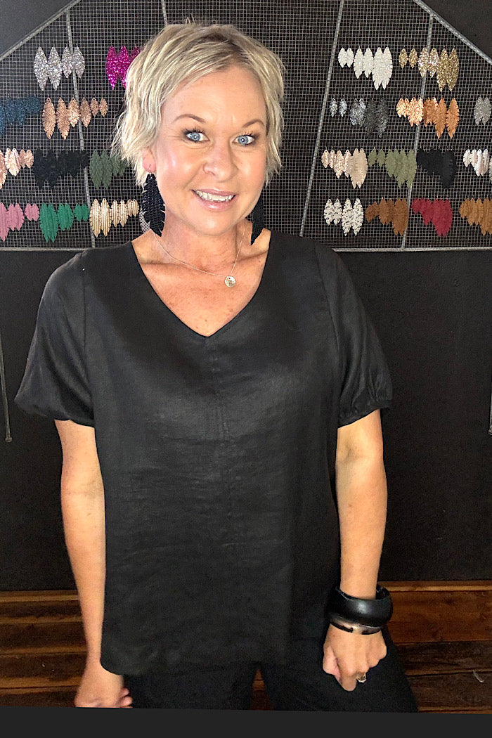 V NECK BISHOP SLEEVE TOP - BLACK