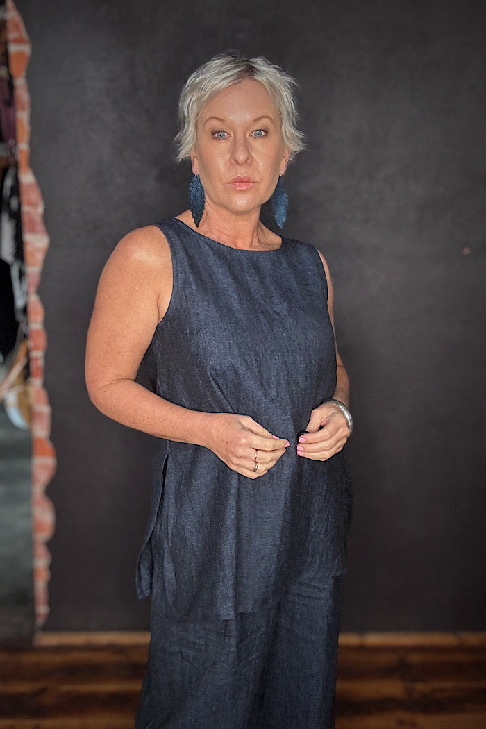 EVA’S SUNDAY ASHER TOP - NAVY