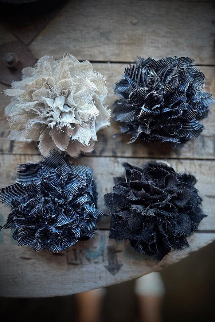 EVA'S SUNDAY FABRIC FLOWER BROOCH - NEUTRAL