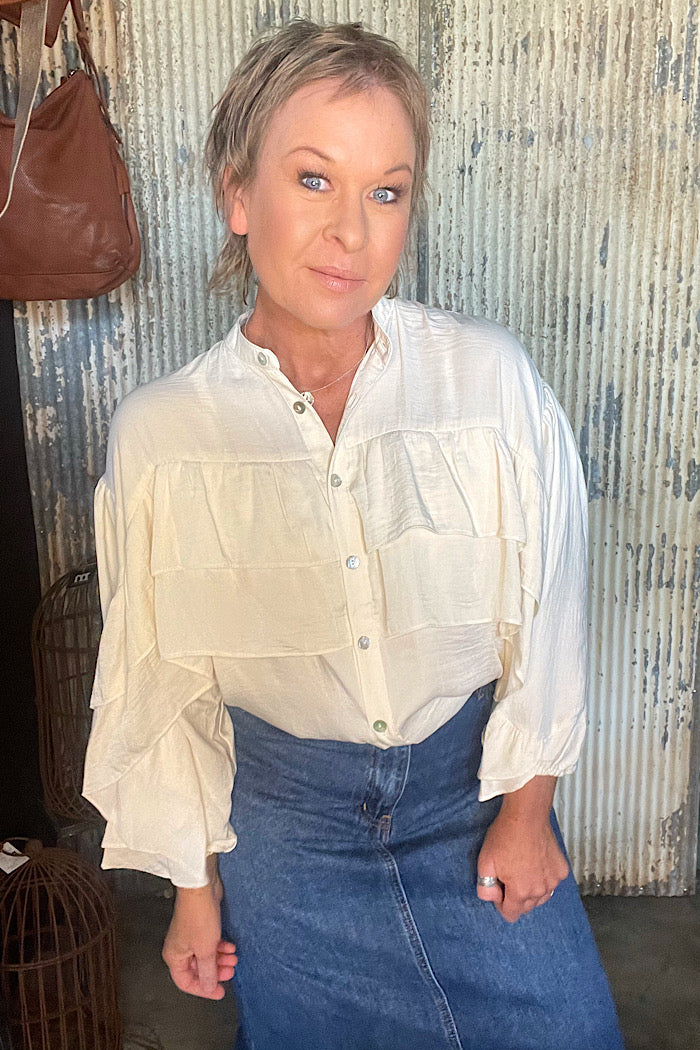 ROMANCE RUFFLE BLOUSE - CREME