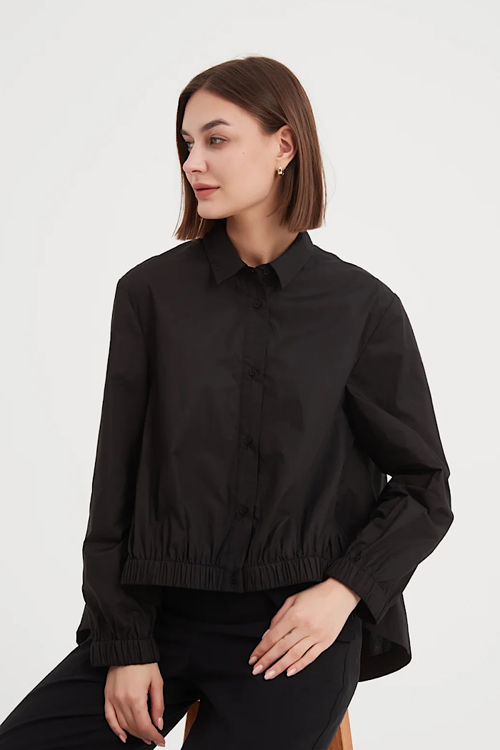 ELASTIC FRONT HEM SHIRT - BLACK