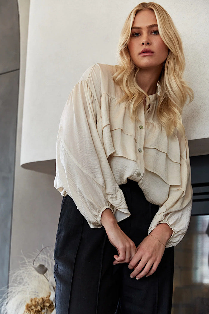 ROMANCE RUFFLE BLOUSE - CREME