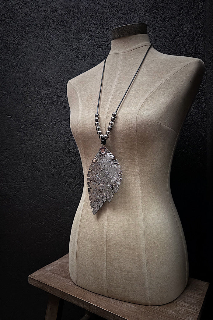 MICKELLOO TAKING FLIGHT NECKLACE - SILVER SCALES