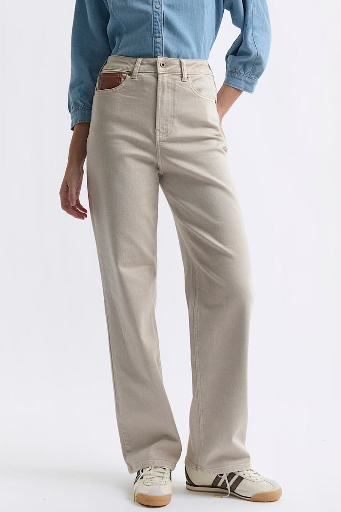 KIREINA BONNIE LEATHER POCKET JEANS - SAND