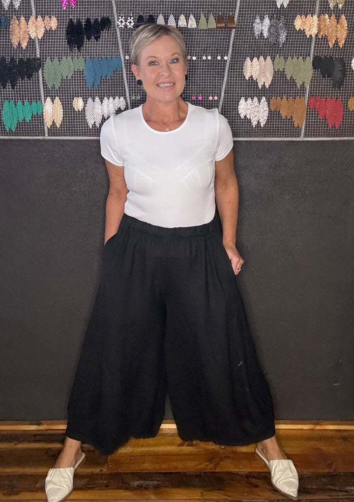MONTAIGNE EADIE LINEN WIDE LEG GATHERED PANTS - BLACK