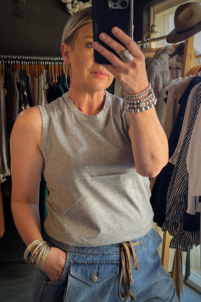 VIOLET SLEEVELESS TOP - GREY MARLE