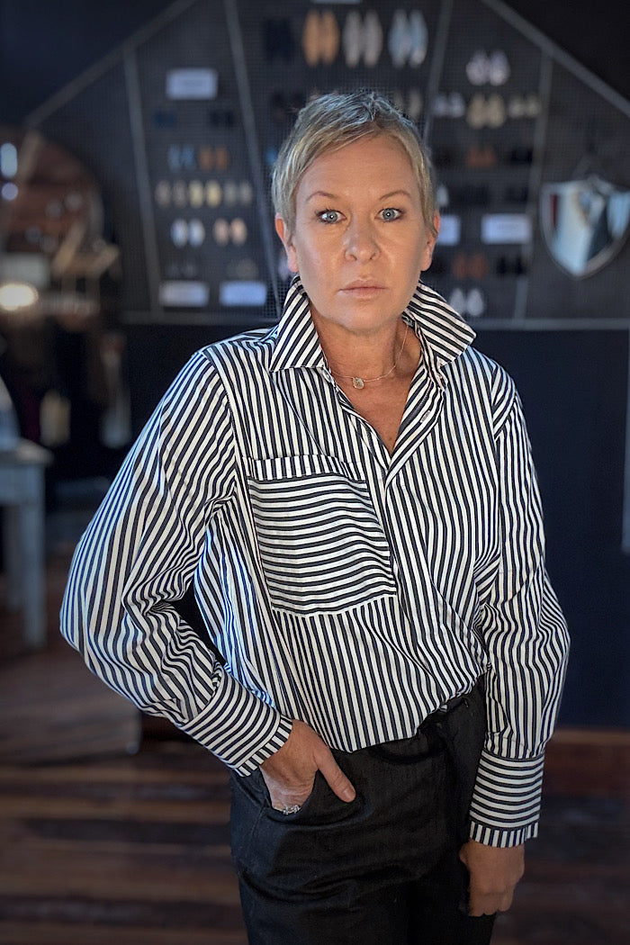 SEW DIRECTIONAL SHIRT - NAVY WIDE STRIPE