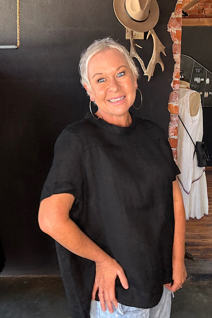 ADÉLINE LINEN SWING TOP - BLACK