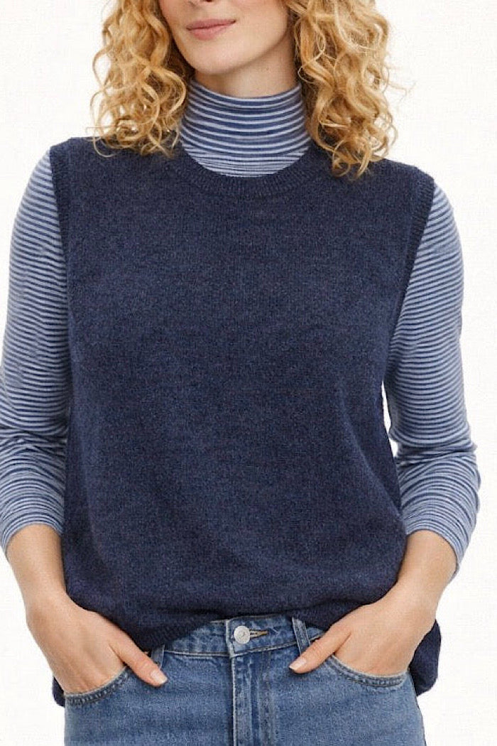 MITOS VEST - SOFT BLUE
