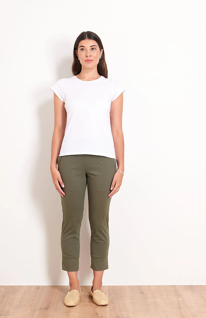 FUSS FREE TAPER CAPRI TRAPEZE PANTS - JUNGLE