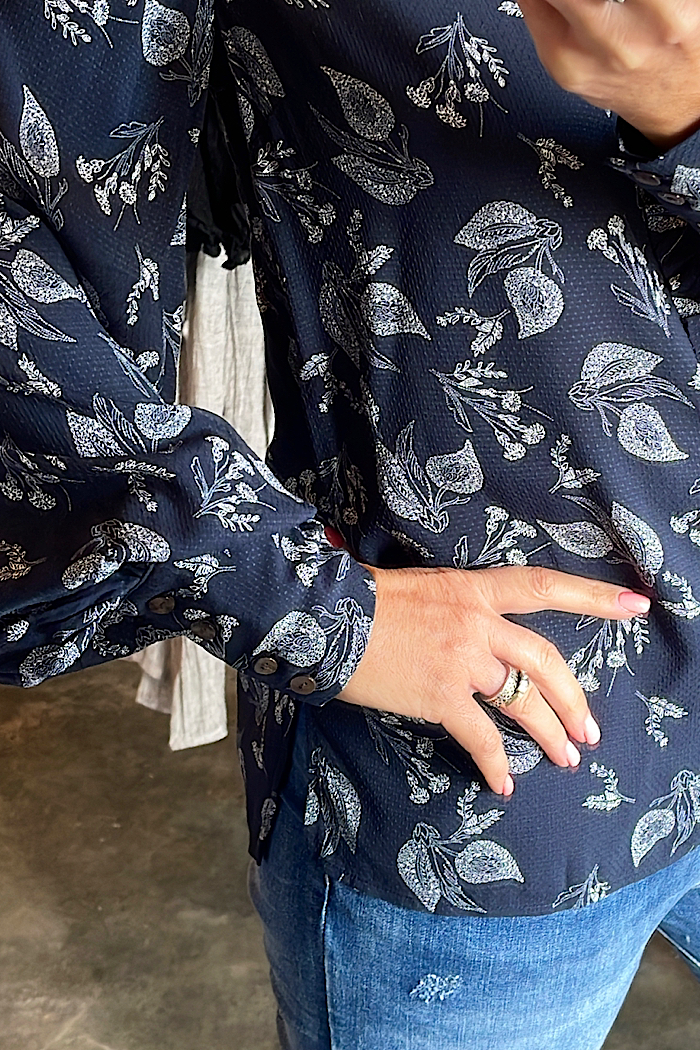 FRILLING NEWS BLOUSE - FLOWER SPRINKLE
