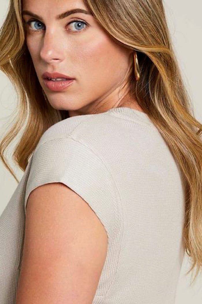 CAP SLEEVE V NECK TOP - MINK