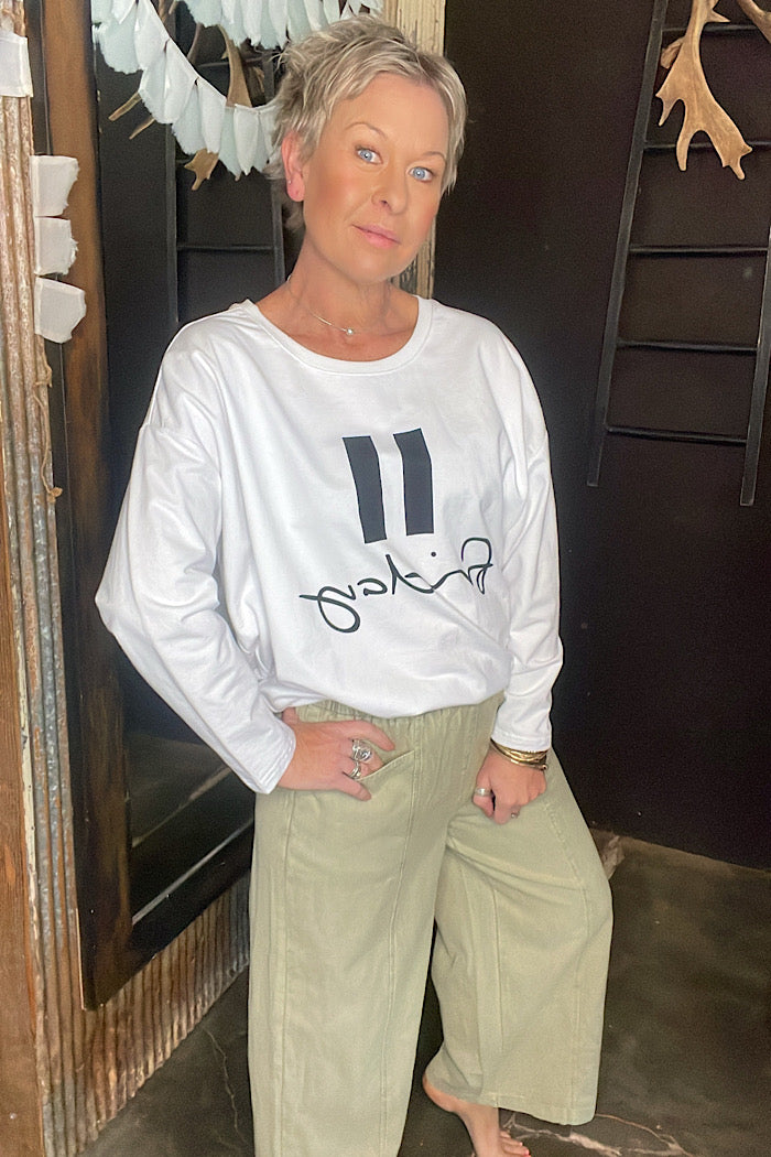 PAUSE FRIDAY SWEAT - WHITE