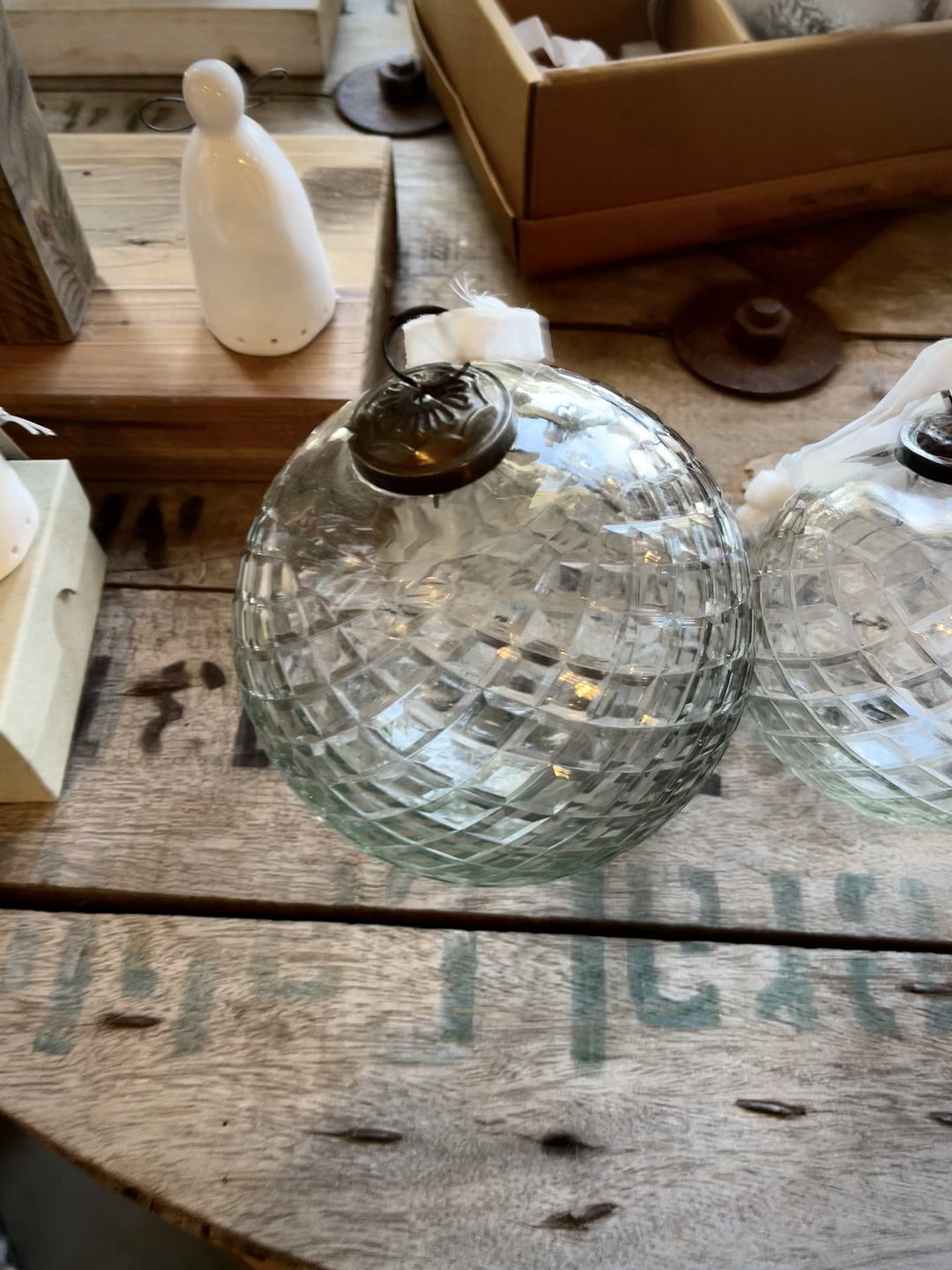 CLEAR CRISS CROSS BAUBLE