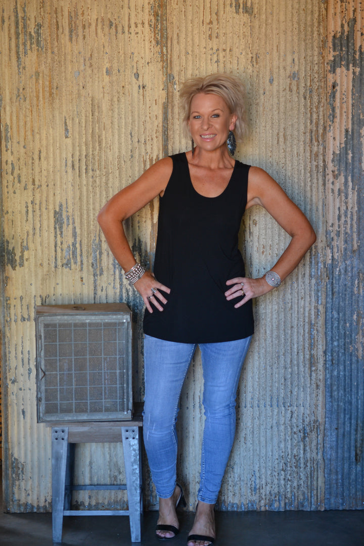 ALICIA SINGLET - BLACK