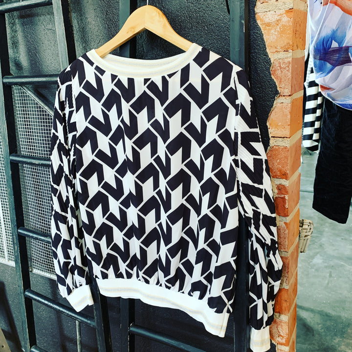 MONOCROME BLOUSE - BLACK & WHITE