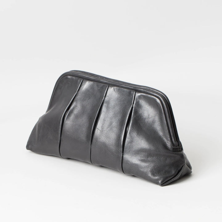 JUJU PLEATED CLUTCH - BLACK