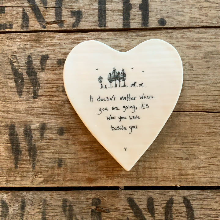 PORCELAIN WOBBLY HEART COASTER - BESIDE YOU