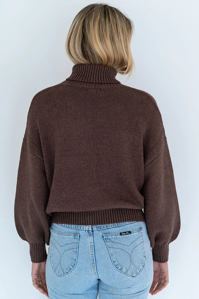 BECCA SWEATER - WALNUT
