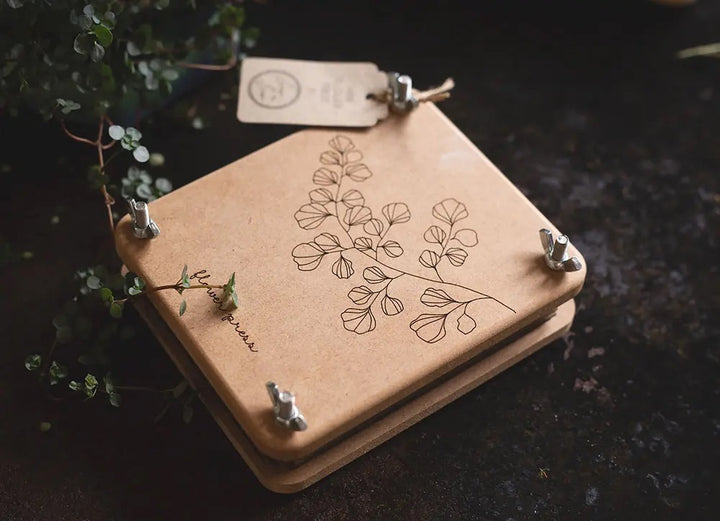 “MINI” FLOWER PRESS - FERN